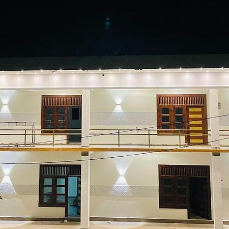 Great Victoria Palace Ratnapura Exterior photo